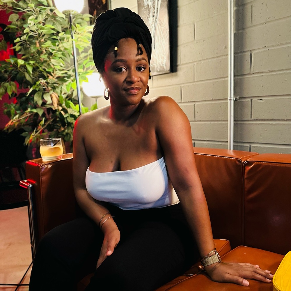 Meet your Posher, Danielle